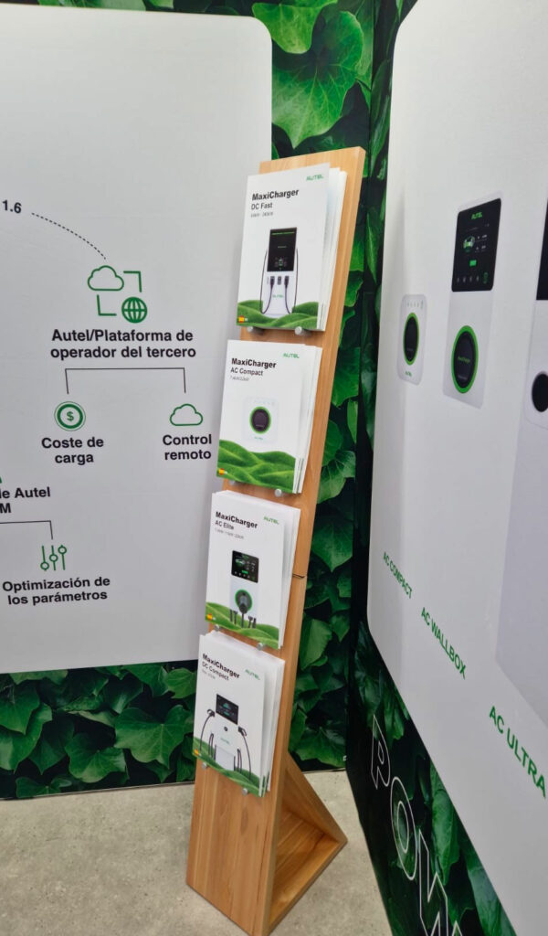 PORTE-BROCHURE-BOIS-NATURAL-DISPLAY